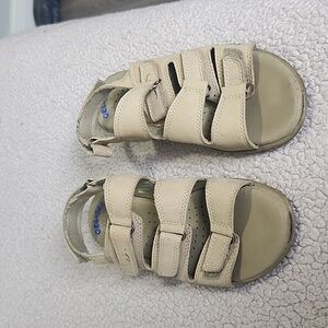 Dr. Scholl's sandals with velcro straps